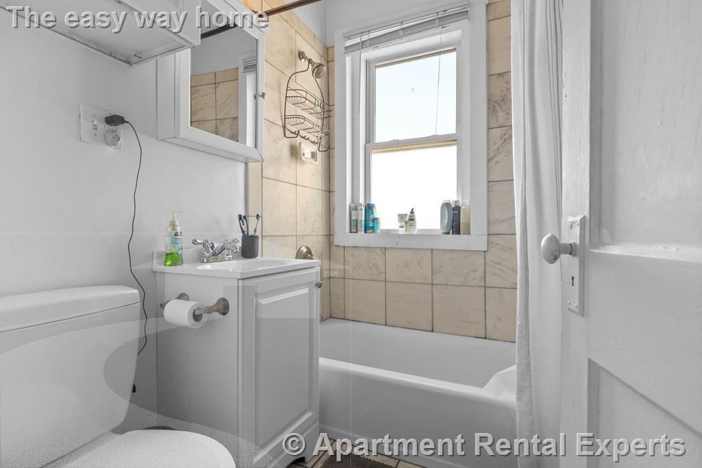 489 E Broadway #3 - Photo 7 of 7