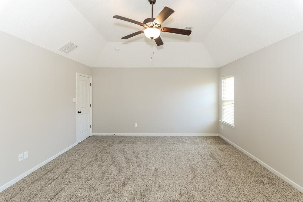 1087 Darren Cir E - Photo 6 of 16