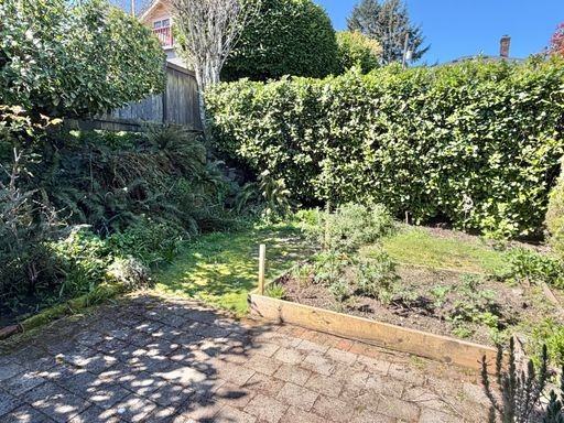 2709 1/2 4th Ave N - Photo 4 of 25