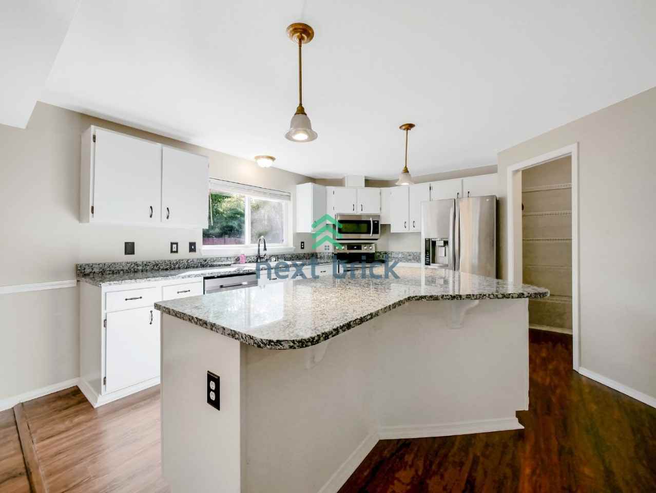 9235 3rd Ave Sw - Photo 5 of 22