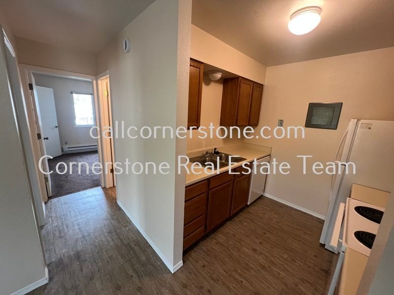 2820 W Platte Ave - Photo 6 of 16