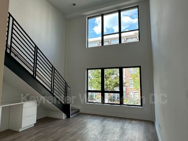 1460 Belmont St Nw #NW302
