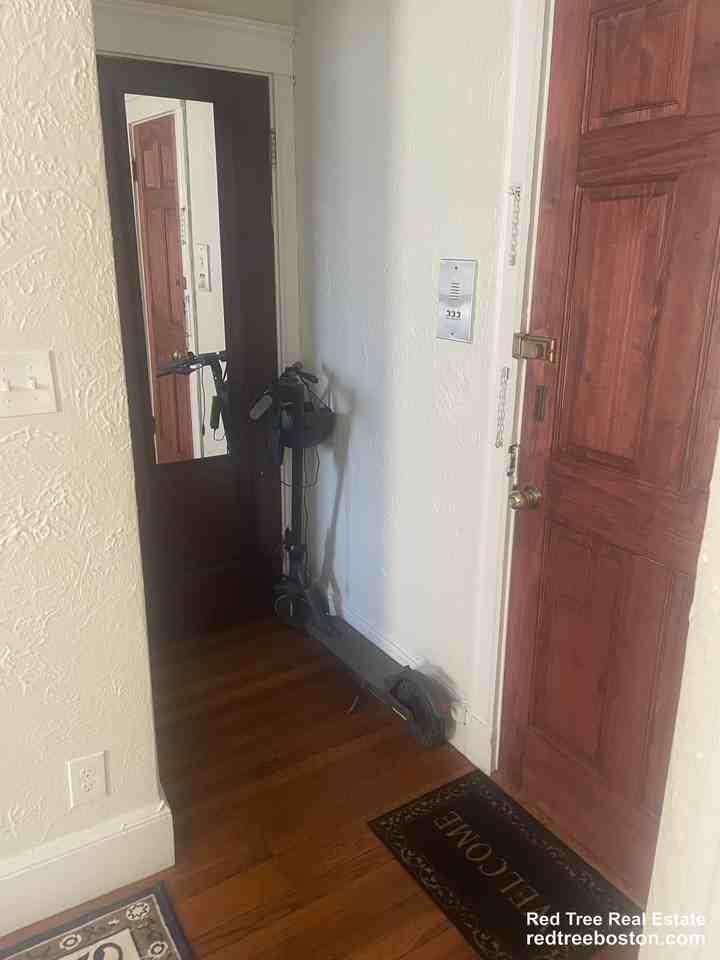 63 Fellsway W #8 - Photo 3 of 13