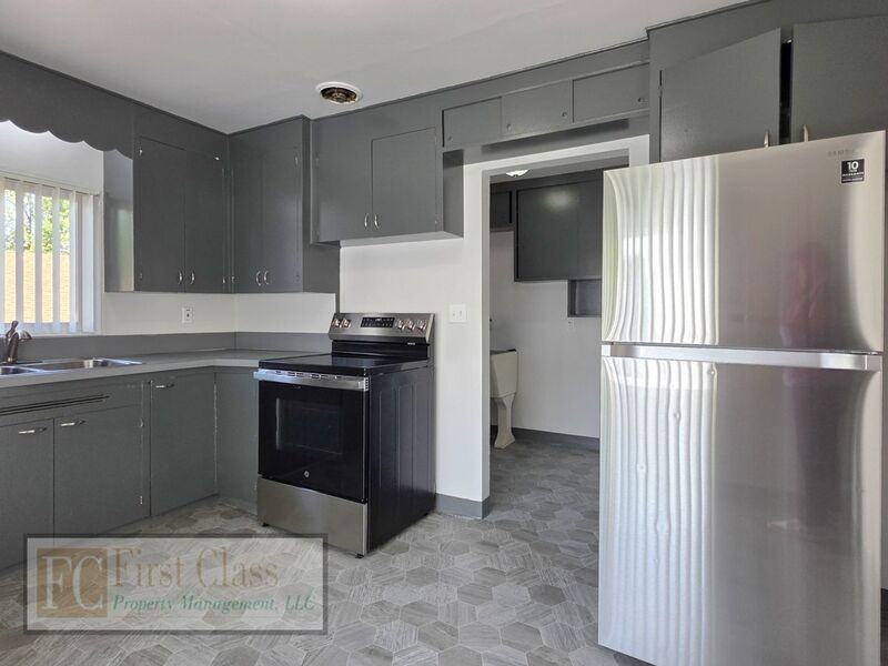 3601 Se Francis St - Photo 5 of 14