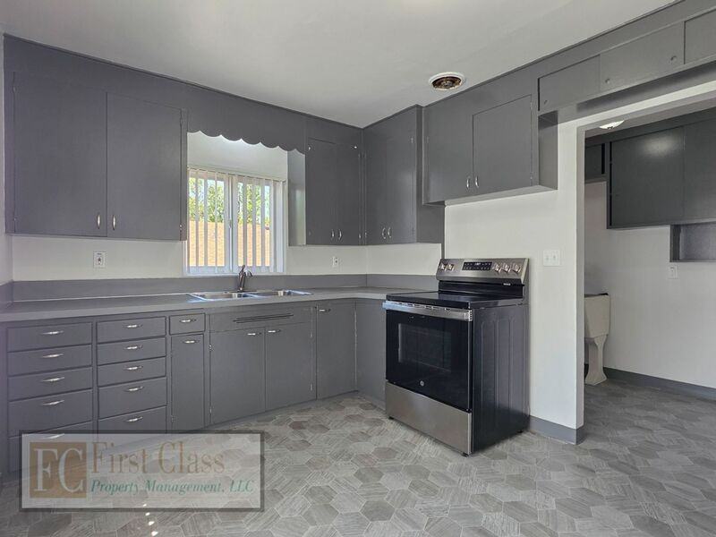 3601 Se Francis St - Photo 6 of 14