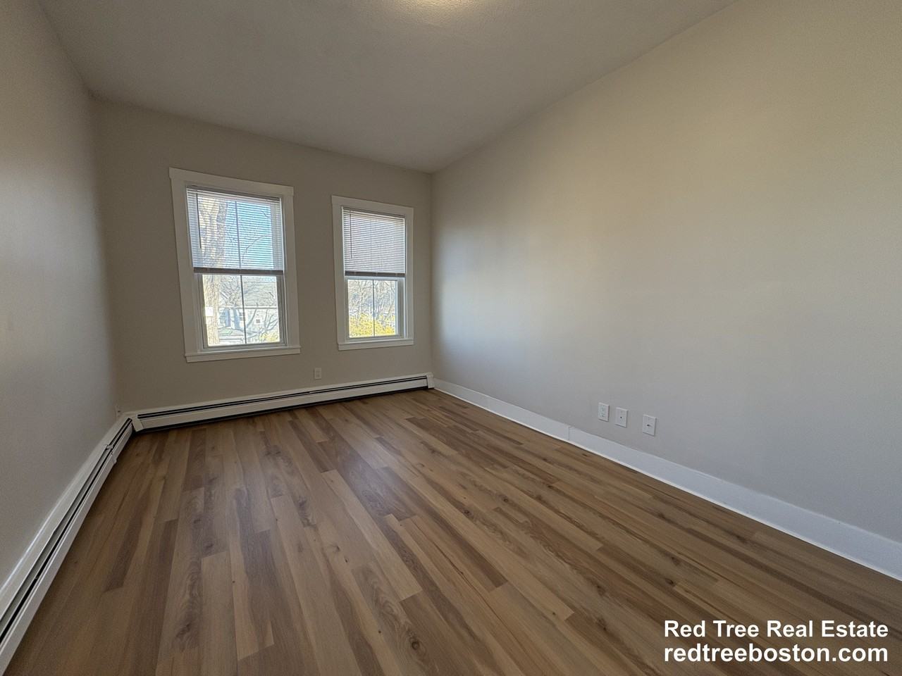 26 Saint James St - Photo 5 of 27