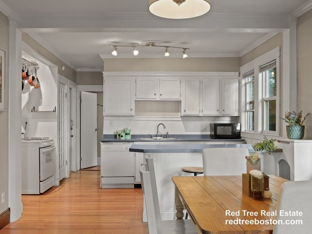 195 South St #4 - Photo 2 of 17