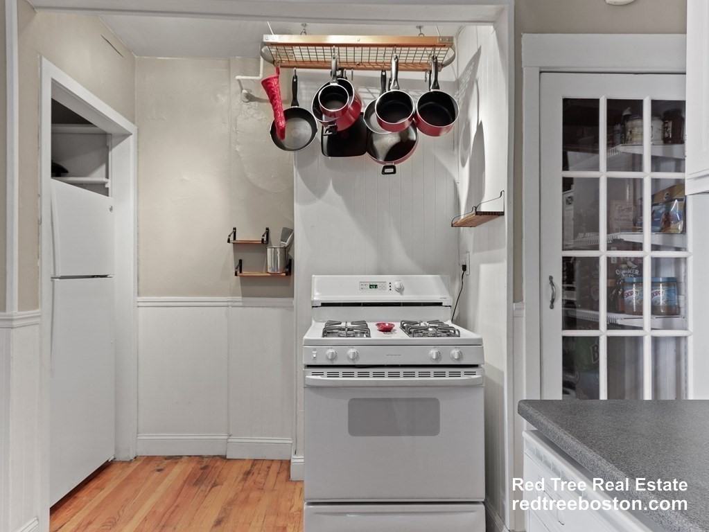 195 South St #4 - Photo 5 of 17