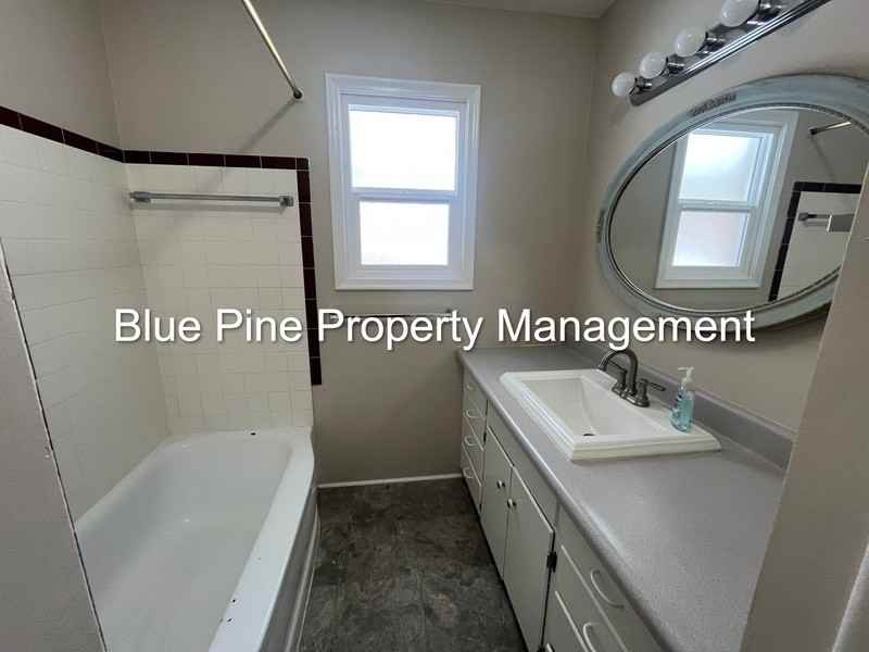 239 Pinon Dr - Photo 4 of 14