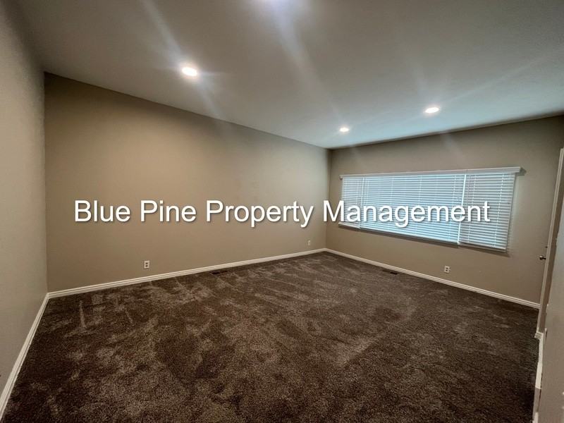 239 Pinon Dr - Photo 6 of 14