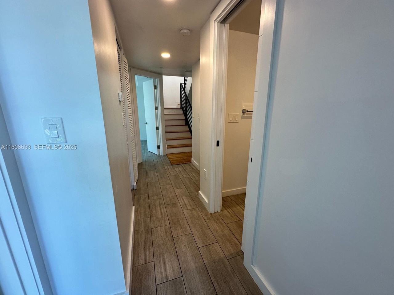 722 Northeast 15th Avenue #2 - Photo 3 of 31