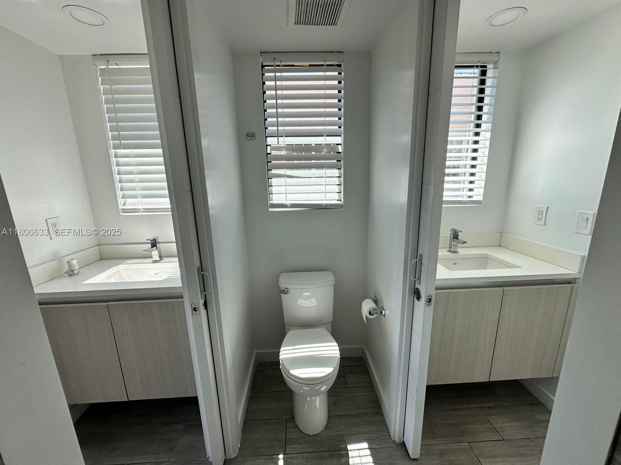 722 Northeast 15th Avenue #2 - Photo 5 of 31