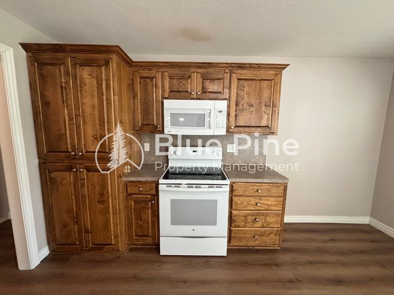 1624 Summer Way - Photo 7 of 31