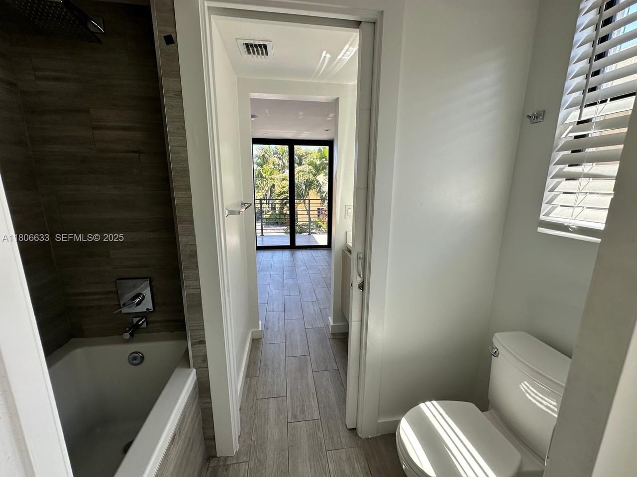 722 Northeast 15th Avenue #2 - Photo 7 of 31