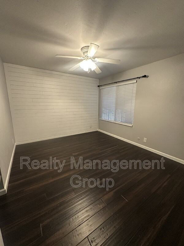 2388 Windmill View Rd - Photo 7 of 23