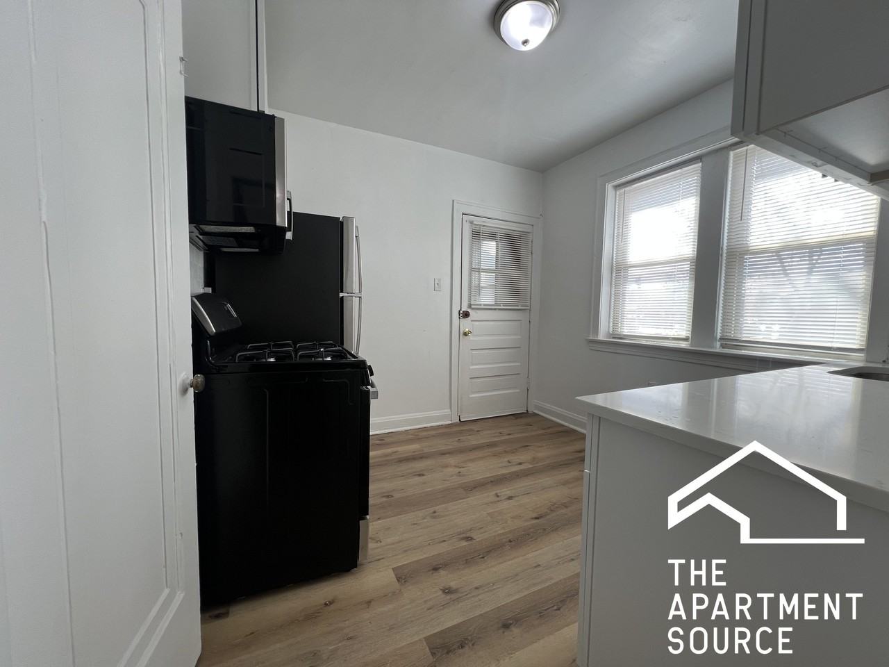 3150 Harlem Ave #1H - Photo 5 of 17