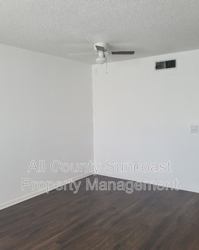 1830 Dr M.L.K. Jr St N #101 - Photo 6 of 9