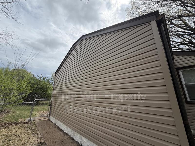 10508 Druid Dr - Photo 3 of 41