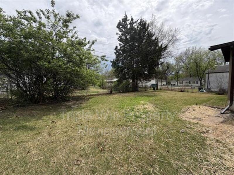 10508 Druid Dr - Photo 4 of 41