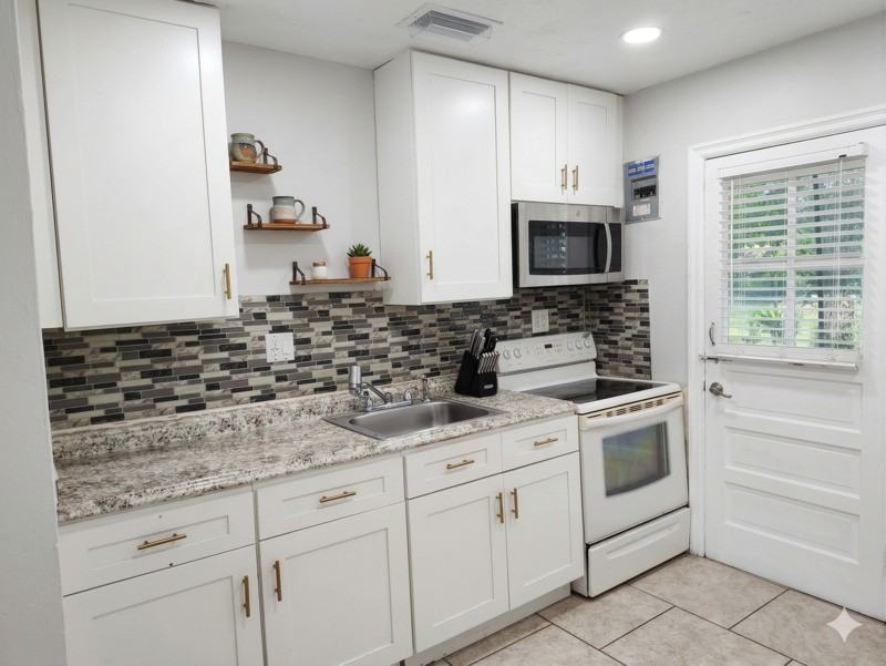 212 E Drury Ave - Photo 3 of 8
