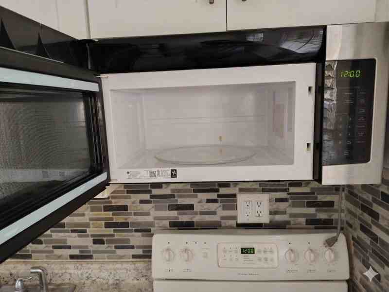 212 E Drury Ave - Photo 4 of 8