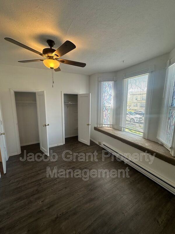 520 N Water Ave #2 - Photo 7 of 12