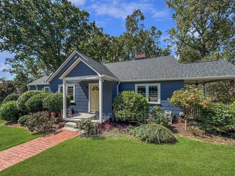 312 Briarcliff Dr - Photo 3 of 33