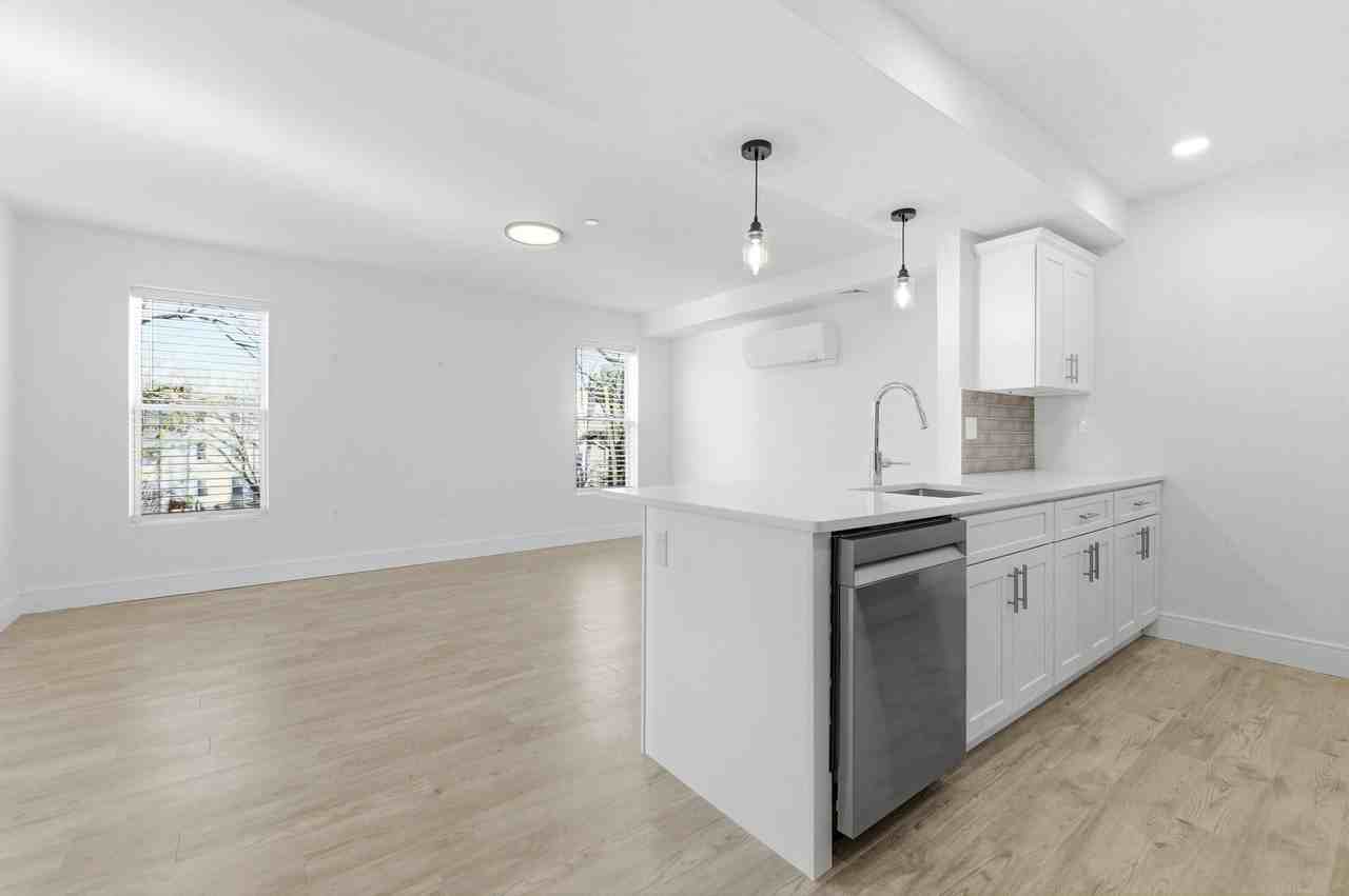 255 Maverick St #403 - Photo 2 of 22