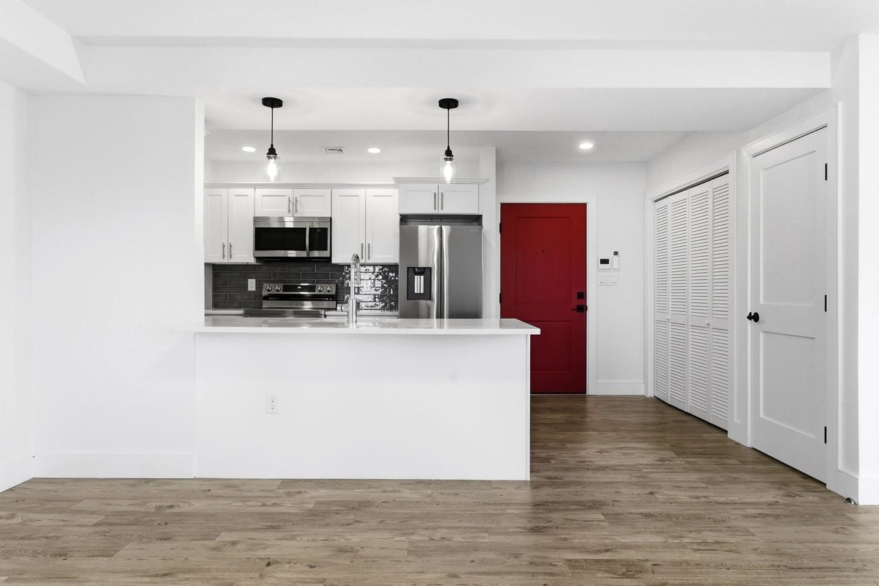 255 Maverick St #403 - Photo 4 of 22