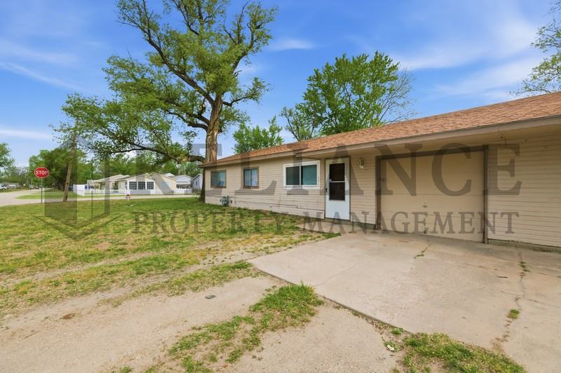 5026 W Newell St - Photo 2 of 29