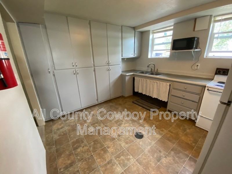 1116 1/2 E Harney St - Photo 2 of 15