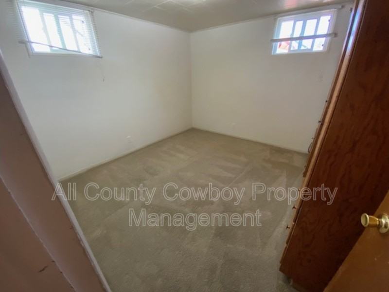 1116 1/2 E Harney St - Photo 5 of 15