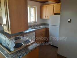 featured image of 1000 E Garfield St #5