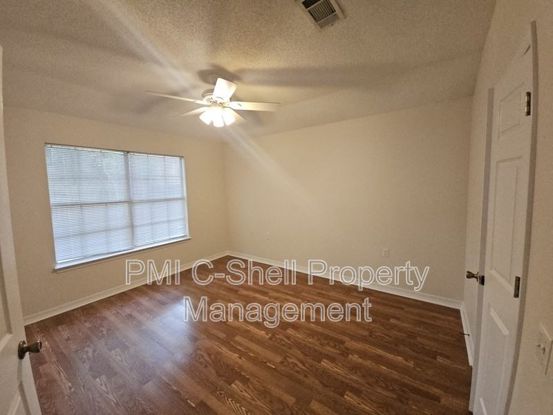 117 Wildflower Ln - Photo 4 of 18