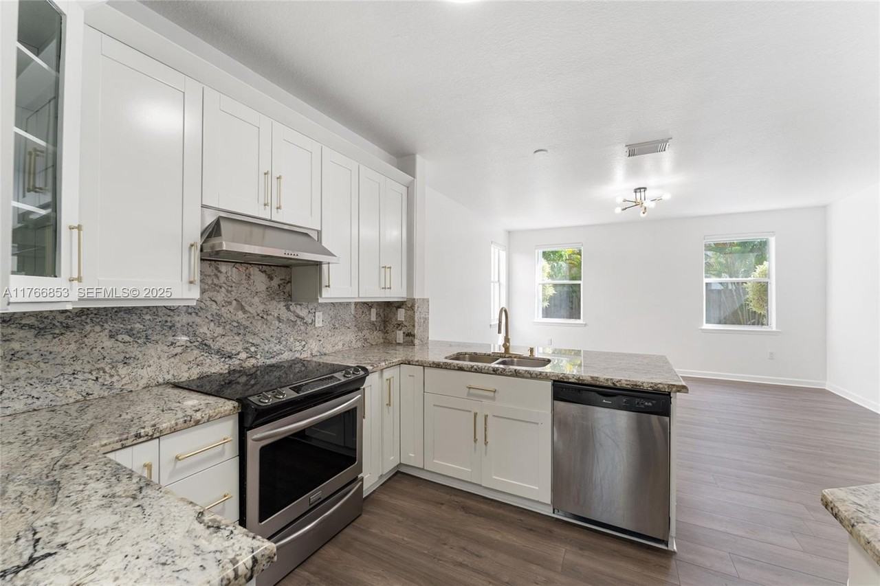 14024 Southwest 154th Street #14024 - Photo 2 of 30