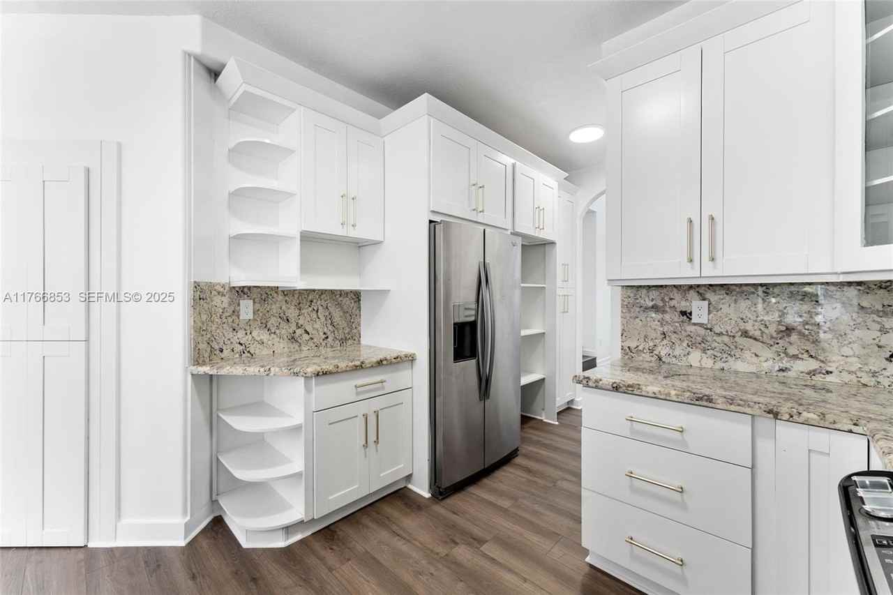 14024 Southwest 154th Street #14024 - Photo 4 of 30