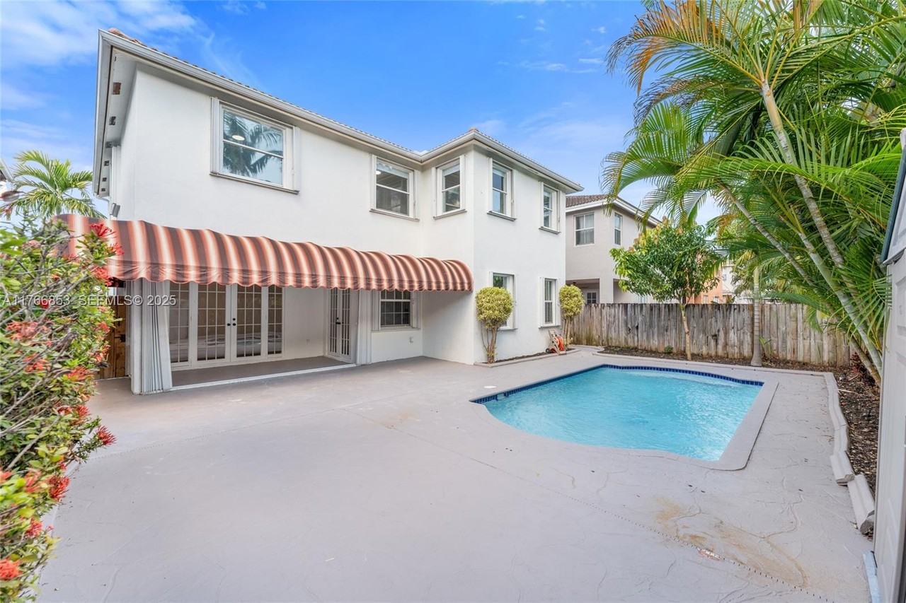 14024 Southwest 154th Street #14024 - Photo 7 of 30