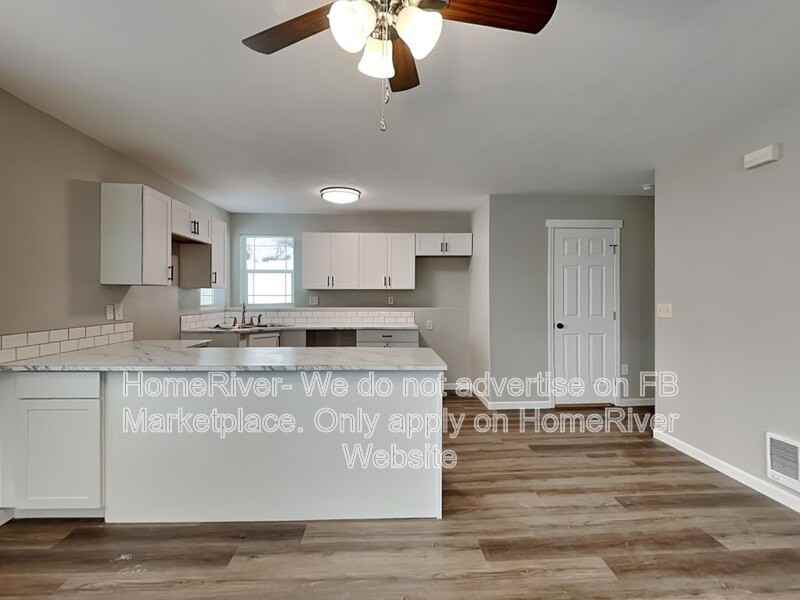 738 S Scott St - Photo 5 of 26