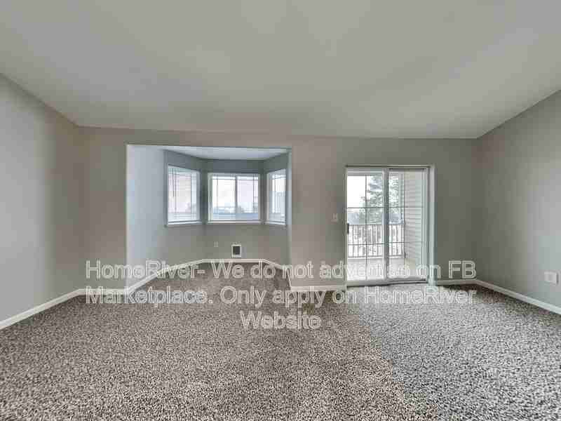 738 S Scott St - Photo 7 of 26