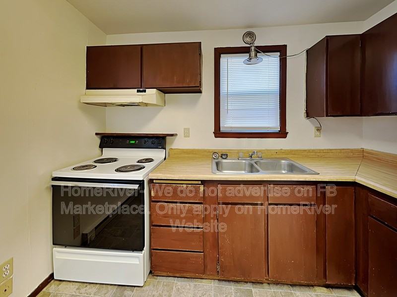 3115 W Trinity Pl - Photo 6 of 19