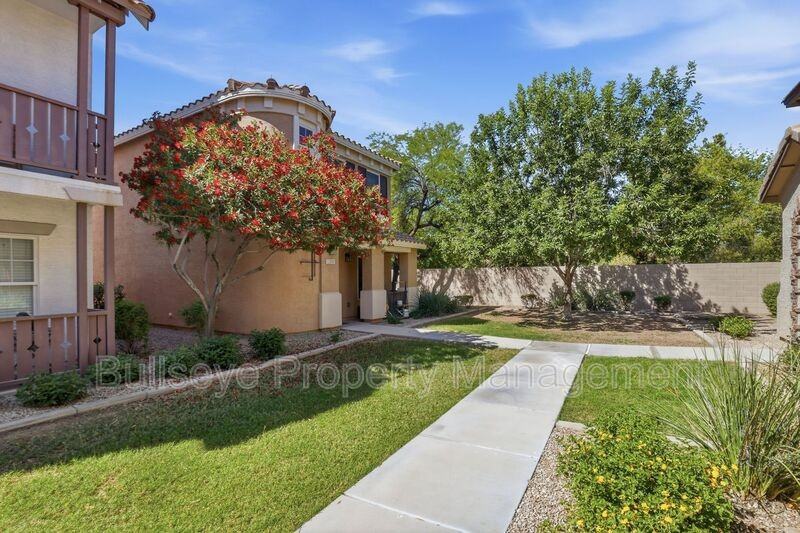 1380 S Sabino Dr - Photo 3 of 35