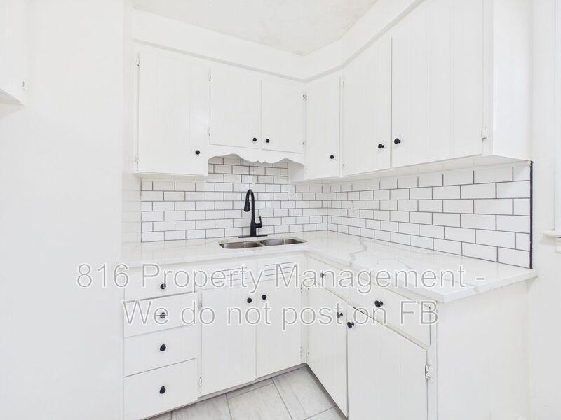 5620 E 103rd St - Photo 7 of 30