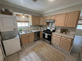 featured image of 1537 Boxwood St