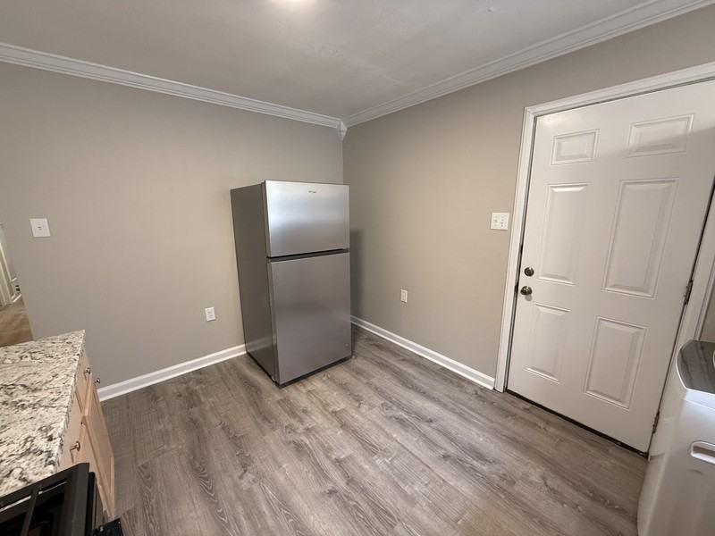 1537 Boxwood St - Photo 4 of 29