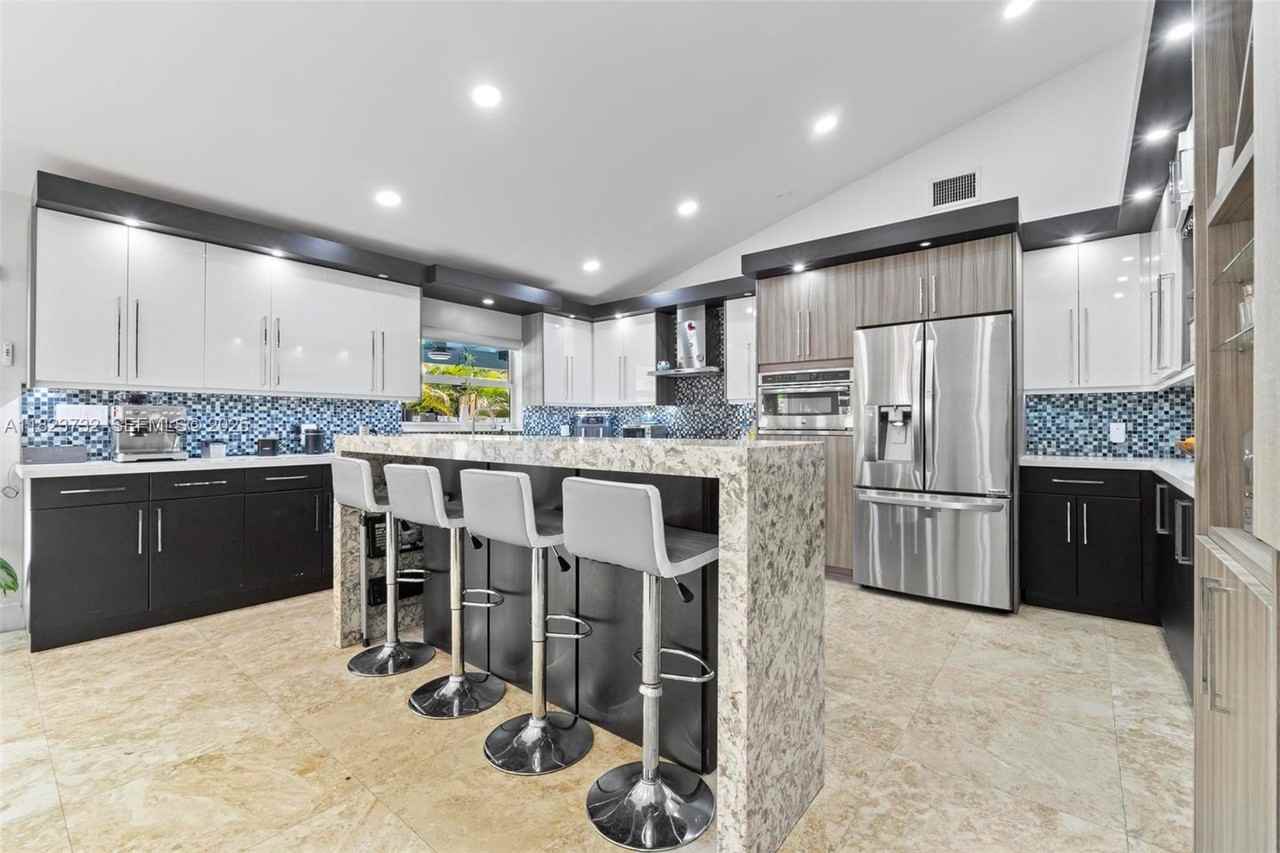 13425 Southwest 91st Terrace #0 - Photo 4 of 45