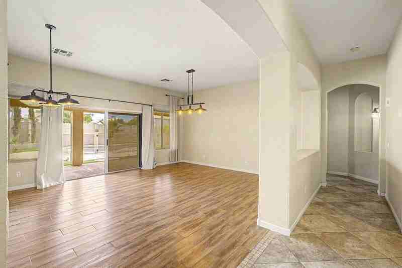 415 S Ironwood St - Photo 6 of 44