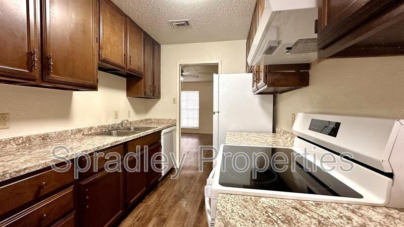 505B Phoenix Dr - Photo 4 of 10