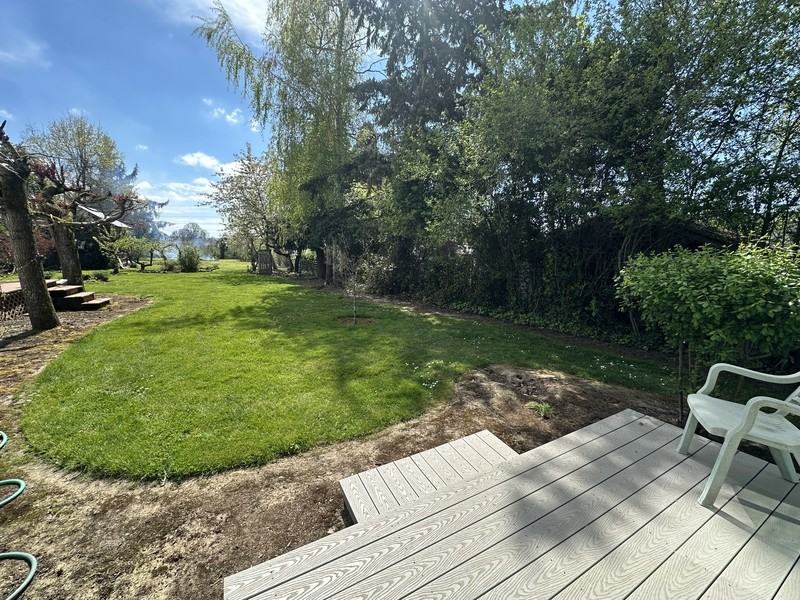 795 E College St - Photo 4 of 12