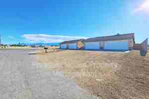 featured image of 1041 Marne Ct #4