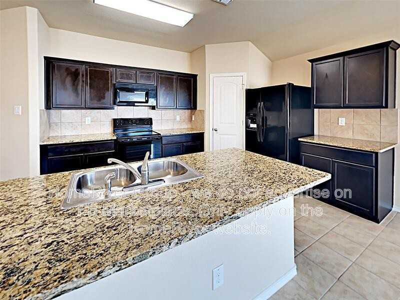 8217 Flythe Mill Rd - Photo 4 of 19